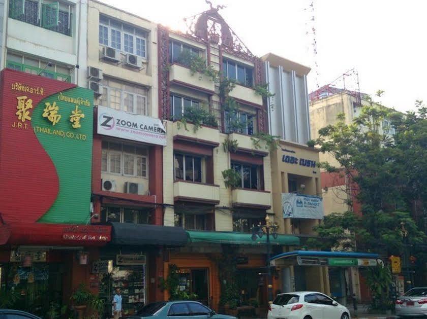 Oyo 437 Hostel Na Nara Bangkok Exterior photo